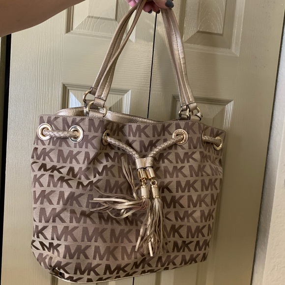 MICHAEL KORS 2010s shoulder bag ⭐️⭐️ - Picture 2 of 4